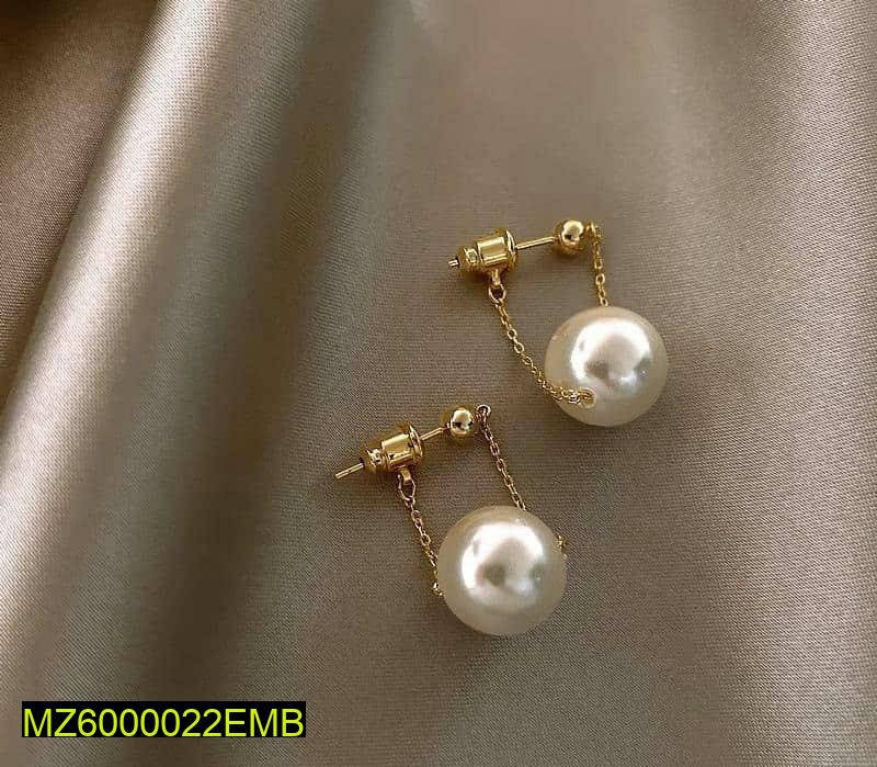 Beautiful earrings Ball Shape